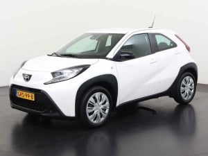 Toyota Aygo X 1.0 VVT-i Play Toyota Aygo X 1.0 VVT-i Play
