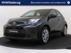 Toyota Aygo X 1.0 VVT-i Play Toyota Aygo X 1.0 VVT-i Play