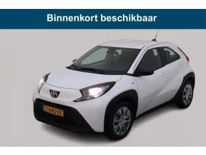 Toyota AYGO X 1.0 VVT-i 72 pk Play Toyota AYGO X 1.0 VVT-i 72 pk Play