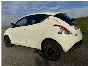 Lancia Ypsilon 0.9 TwinAir Elefantino Plus Lancia Ypsilon 0.9 TwinAir Elefantino Plus