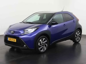 Toyota Aygo X 1.0 VVT-i Play Toyota Aygo X 1.0 VVT-i Play