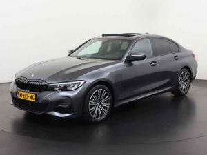 BMW 3 Serie 330e M Sport Shadow
