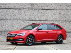 Škoda Superb Combi 1.4 TSI iV Sportline