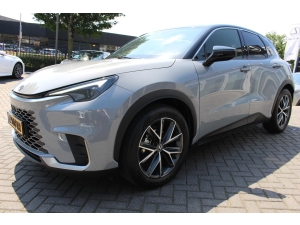 Lexus LBX 1.5 Emotion