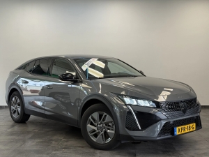 Peugeot 408 1.6 Hybrid Allure 180 Peugeot 408 1.6 Hybrid Allure 180