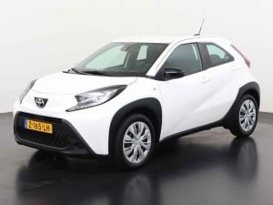 Toyota Aygo X 1.0 VVT-i Play Toyota Aygo X 1.0 VVT-i Play