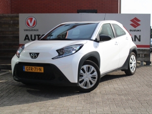 Toyota Aygo X 1.0 VVT-i Play Toyota Aygo X 1.0 VVT-i Play