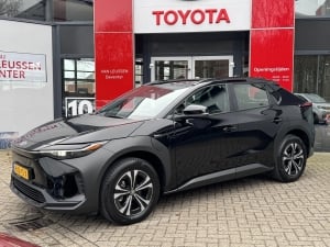 Toyota bZ4X 71 kWh Toyota bZ4X 71 kWh